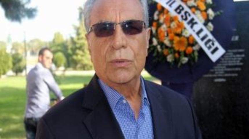 Muzaffer &Ouml;nder &Ouml;l&uuml;m&uuml;n&uuml;n 8. Yılında Anıldı