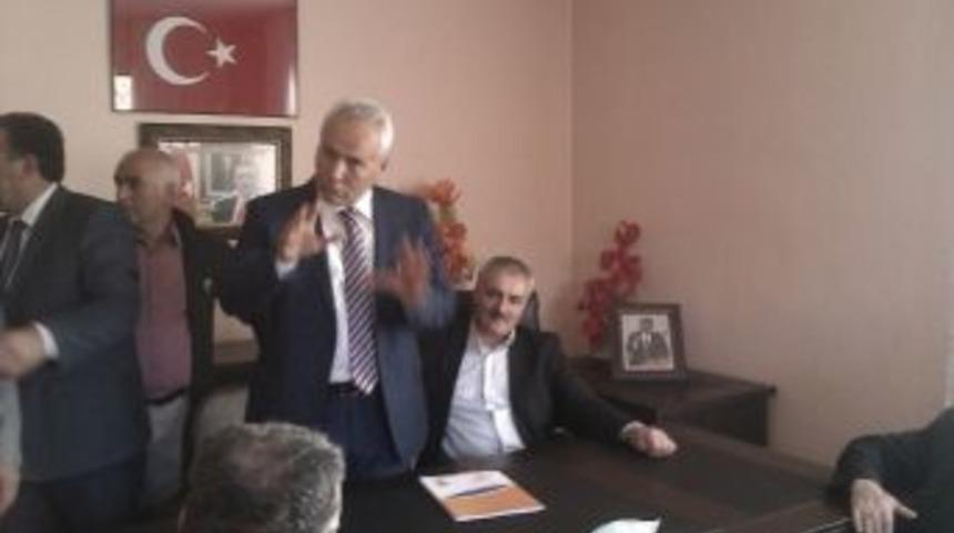 Arıkan, Se&ccedil;im &Ccedil;alışmalarını S&uuml;rd&uuml;r&uuml;yor