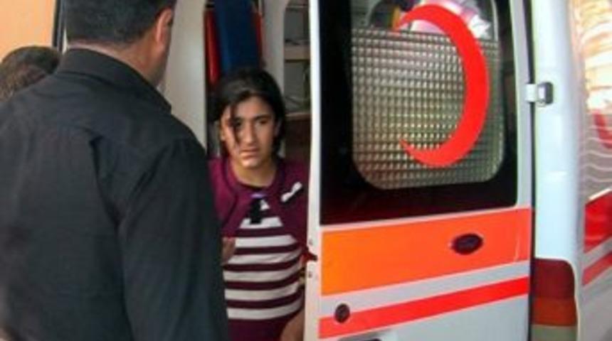 Otomobil &Ccedil;ocuğa &Ccedil;arptı: 1 Yaralı