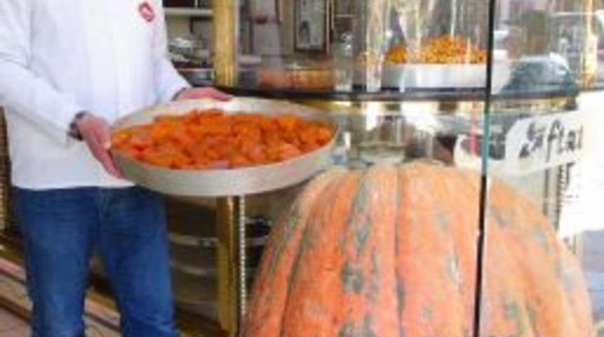 Afyonlu Tatlıcı &Uuml;rettiği Balkabaklarıyla Guinness&rsquo;e Hazırlanıyor