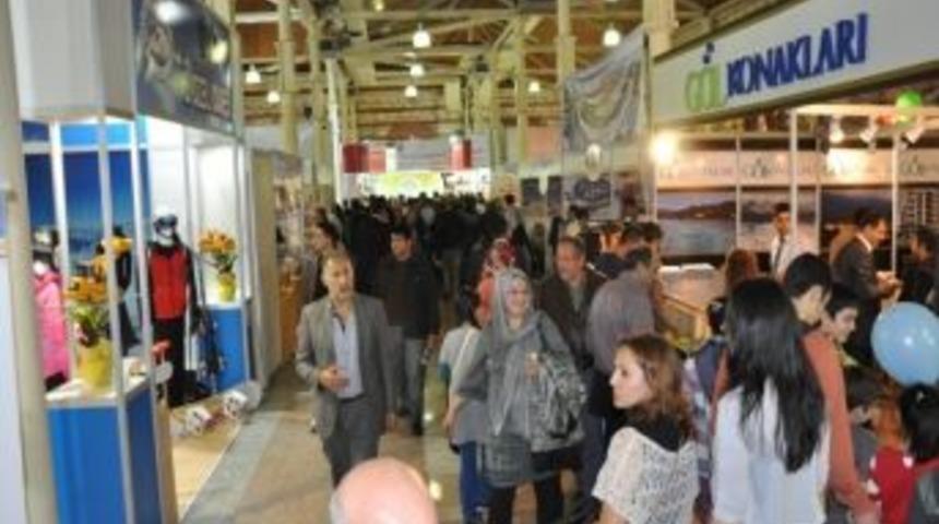 Bitlis G&uuml;nleri Doğu Ve Batıdaki Bitlislileri İstanbul&rsquo;da Buluşturdu