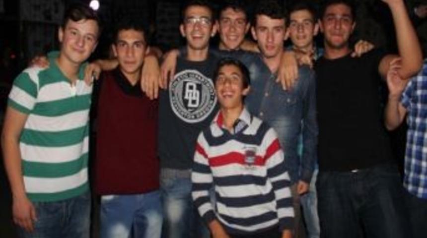 Anadolu Lisesi &Ouml;ğrencilerinden Tanışma Partisi