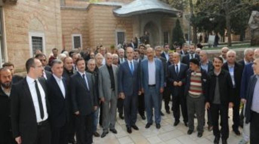 Muradiye K&uuml;lliyesi&rsquo;nde D&ouml;n&uuml;ş&uuml;m T&uuml;rbe Ile Başladı