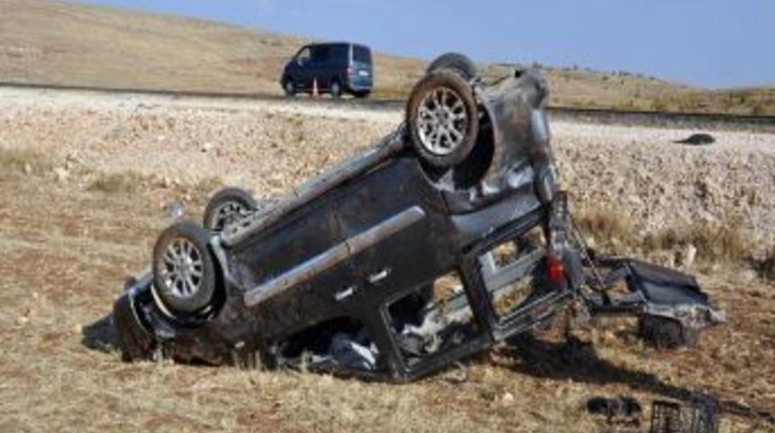 Midyat&rsquo;ta Trafik Kazası: 2 &Ouml;l&uuml;, 5 Yaralı