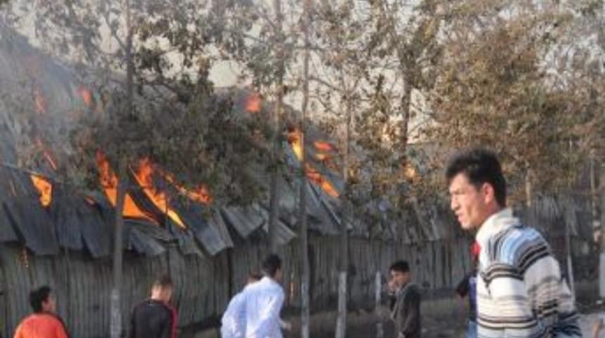 Kamış Deposunda Korkutan Yangın