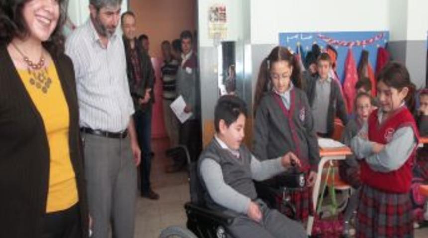 Arkadaşının Mektubu Engelli K&uuml;rşad'ı Ak&uuml;l&uuml; Aracına Kavuşturdu