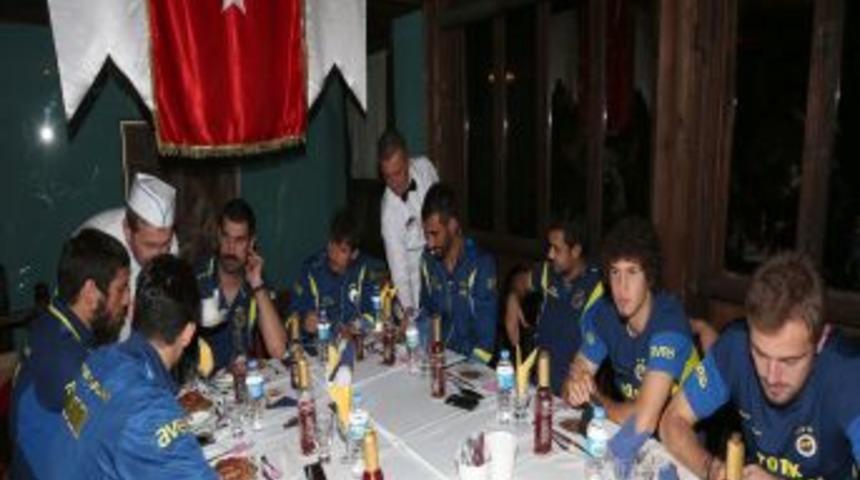 Bursaspor'un 3 Ma&ccedil;lık Galibiyet, 4 Ma&ccedil;lık Gol Yememe Serisini Fenerbah&ccedil;e Bozdu