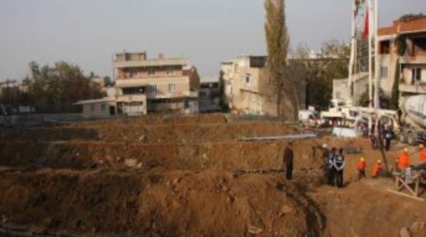 Yıldırım Belediyesinden Z&uuml;mr&uuml;t Evler Mahallesine &Ccedil;ifte Hizmet