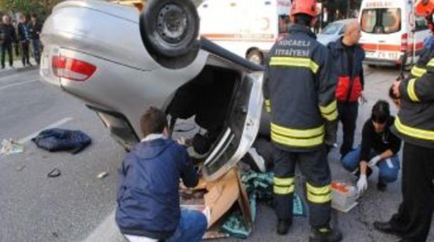 Hızını Alamayan Ara&ccedil; Takla Attı: 1 &Ouml;l&uuml;, 2 Yaralı