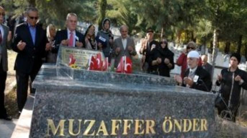 Muzaffer &Ouml;nder Mezarı Başında Anıldı