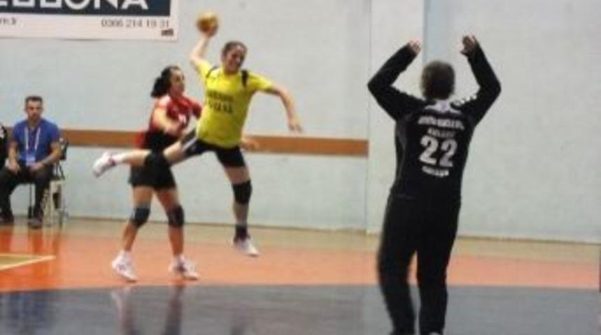 T&uuml;rkiye Hentbol Bayanlar S&uuml;per Ligi