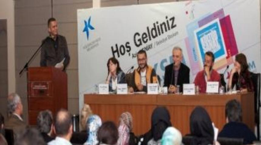 Şiir Dostları, &lsquo;şiir Meydanı&rsquo;nda Buluştu