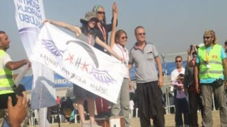 Kayseri Havacılık Kul&uuml;b&uuml; Kupaları Topladı