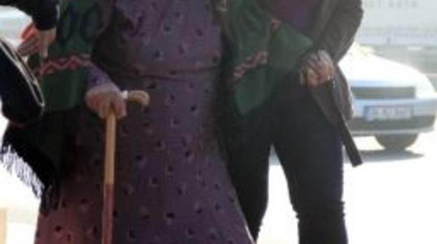 Fatma &Ouml;calan İmralı&rsquo;ya Gitti