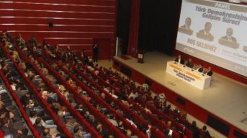 Gebzeliler Demokrasi Panelinde Buluştu