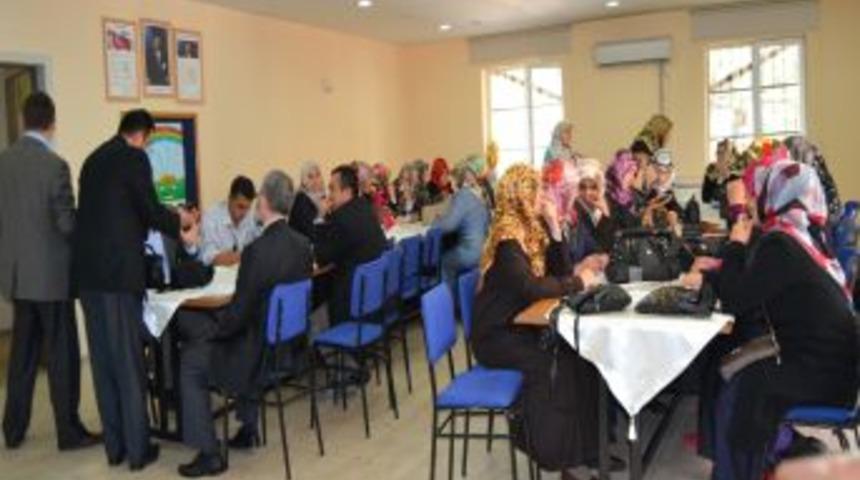 D&uuml;zce'de 7-19 Yaş Aile Eğitimi Başladı