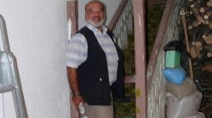 Vasiyeti &Uuml;zerine Bah&ccedil;esinde Yaptırdığı Mezara G&ouml;m&uuml;ld&uuml;