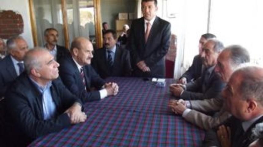 Malatya Milletvekili Veli Ağbaba, G&uuml;zeyyurtlular Derneği&rsquo;ni Ziyaret Etti