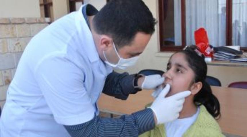 &Ouml;ğrenciler Ağız Ve Diş Sağlığı Taramasından Ge&ccedil;irildi