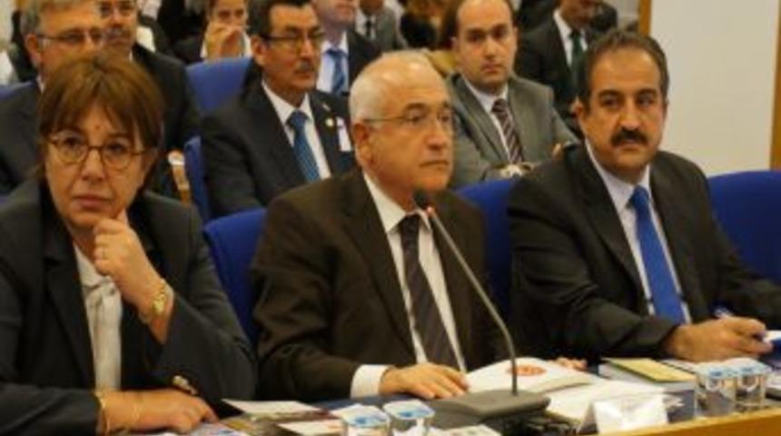 B&uuml;t&ccedil;e Komisyonu'nda &lsquo;Sayıştay&rsquo; Gerginliği