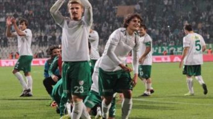 Bursaspor&rsquo;da Stoper Sıkıntısı