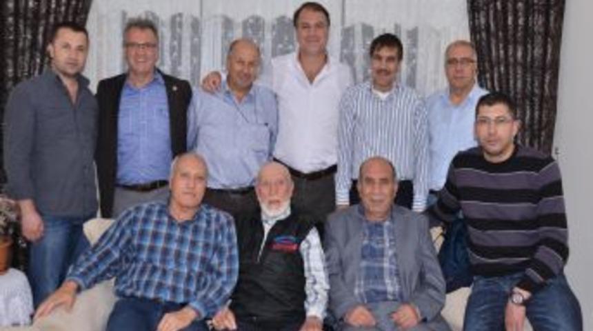 Ka&ccedil;ırılan Pilot Akrabalarını Ziyaret Etti