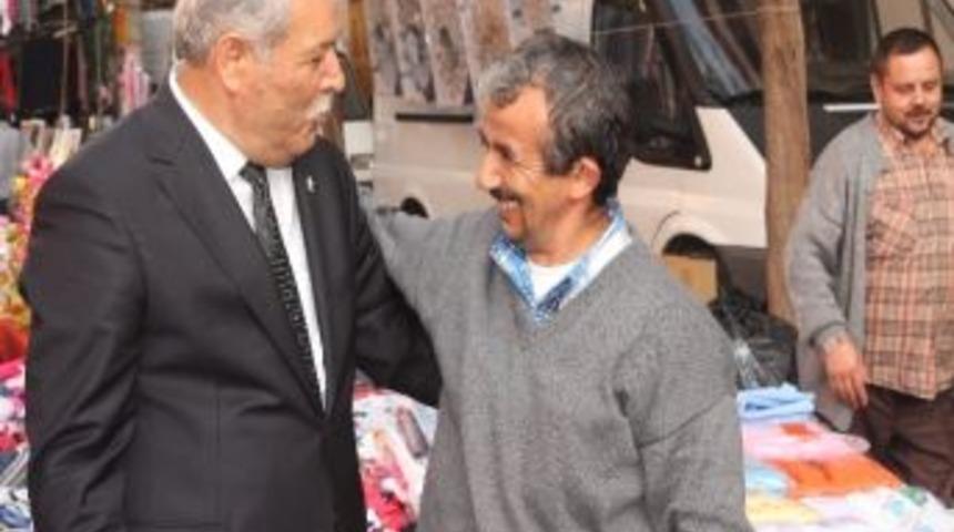 Ak Parti'li Atila Pazarcıların Dertlerini Dinledi