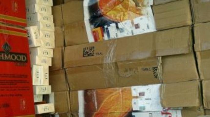 Kamyondan 60 Bin 500 Paket Ka&ccedil;ak Sigara &Ccedil;ıktı