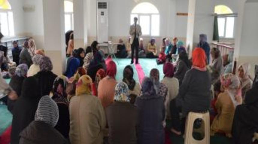 Belediye Kadınları Kanser Taramasına G&ouml;t&uuml;r&uuml;yor