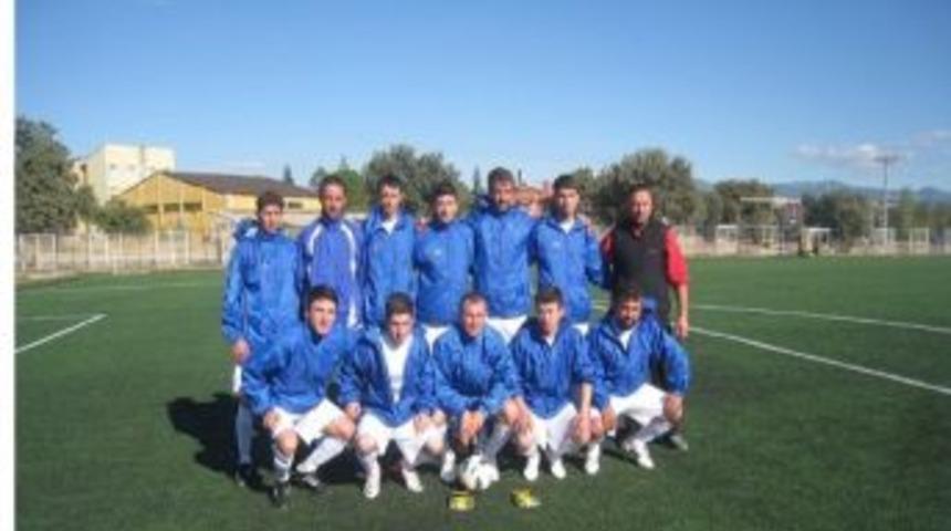 Gediz G&uuml;c&uuml;n&uuml; 2-0 Yenen Hisarcık Belediye Spor Liderliğini S&uuml;rd&uuml;rd&uuml;