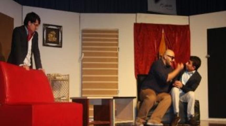 Tahterevallide 3 Kişi B&uuml;y&uuml;k İlgi G&ouml;rd&uuml;