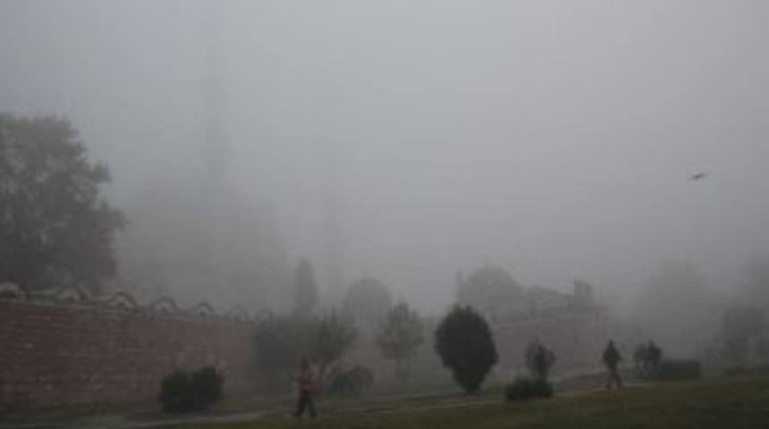 Edirne&rsquo;de Yoğun Sis Trafiği Olumsuz Etkiledi