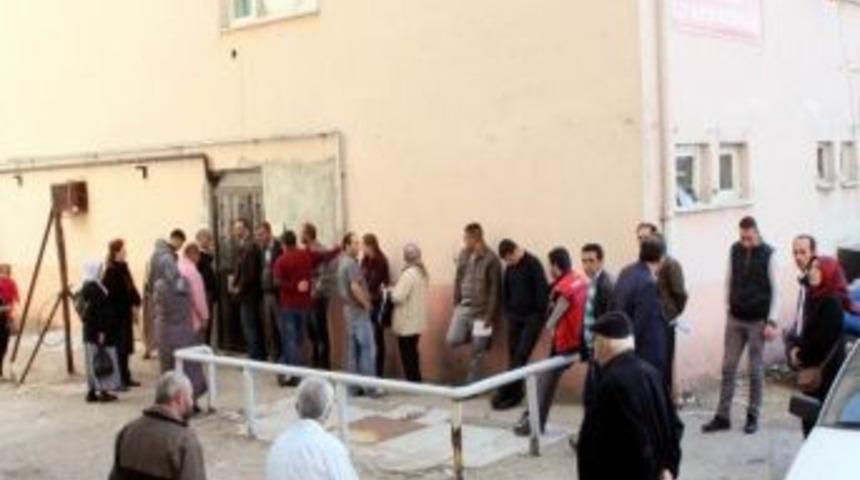 N&uuml;fus M&uuml;d&uuml;rl&uuml;ğ&uuml;'n&uuml;n İnternet Kabloları &Ccedil;alınınca Hizmet Durdu