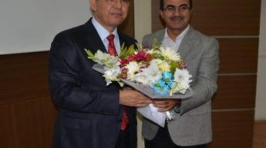 Antalya M&uuml;ft&uuml;l&uuml;ğ&uuml;nden Din G&ouml;revlilerine "islam'da İbadet" Konulu Konferans