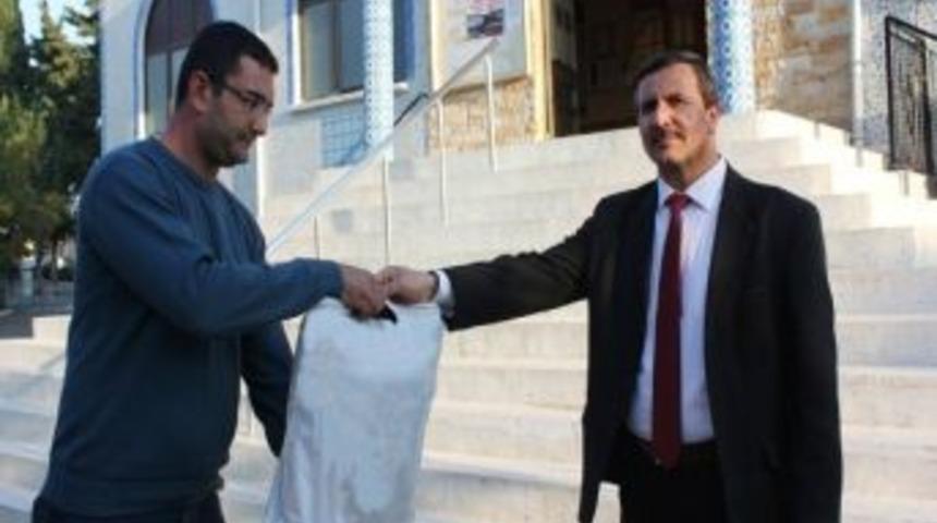 Suriyeli M&uuml;ltecilere Yardım &Ccedil;ığ Gibi B&uuml;y&uuml;yor