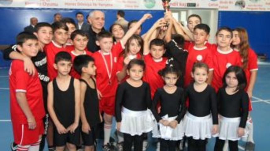 &Ccedil;ayırova&rsquo;da G&ouml;zler &Ccedil;ocuk Oyunları Şampiyonasında