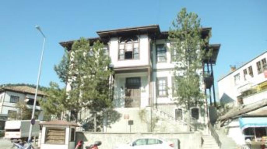 Taraklıda K&uuml;lt&uuml;r Evi haftalardır kapalı duruyor