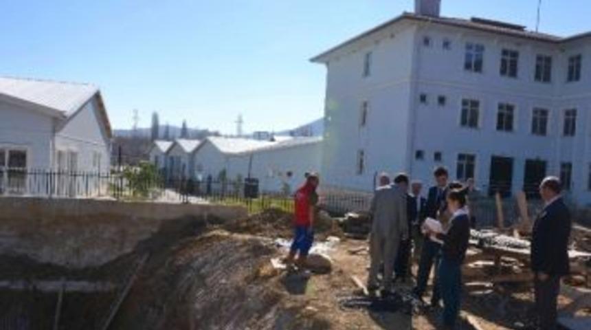 Simav&rsquo;a 200 Kapasiteli &Ouml;ğrenci Yurdu Temeli Atıldı