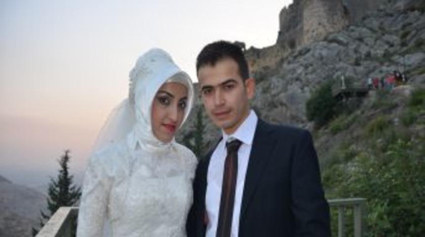 Damat Ve Gelinlerin Yeni G&ouml;zdesi Kozan Kalesi
