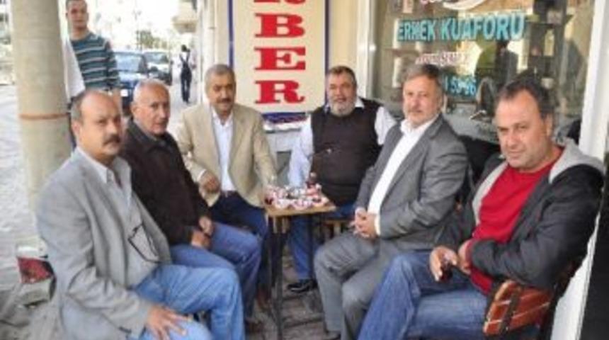 Torbalılı Siyasiler Berberde Buluştu!