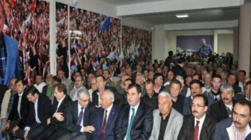 Uşak Ak Parti&rsquo;de Serhat Eren Aday Adaylığını A&ccedil;ıkladı