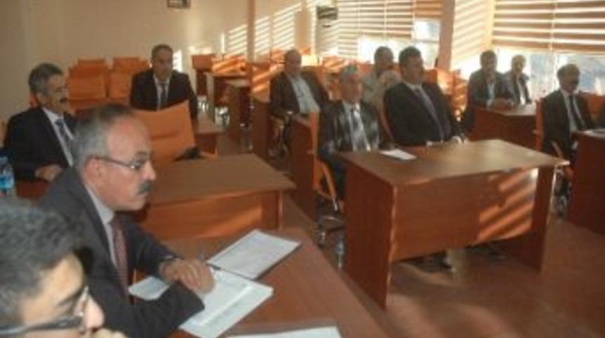 Hakkari İl Genel Meclisi K&uuml;rt&ccedil;e K&ouml;y İsimlerini Ele Aldı