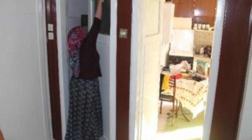 Akdağmadeni Belediyesi Yaşlı Ve Bakıma Muhta&ccedil; Kişilere Ev Temizliği Hizmeti Sunmaya Başladı