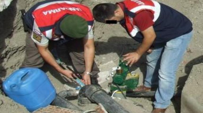 Jandarma&rsquo;dan Ka&ccedil;ak Akaryakıt Operasyonu