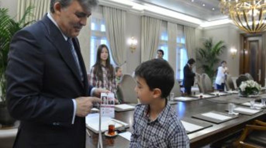 Cumhurbaşkanı G&uuml;l, 'G&ouml;n&uuml;ll&uuml; Delege Kartı' Aldı