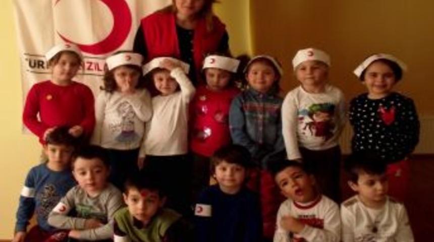 T&uuml;rk Kızılayı, &Ouml;ğrencilere Kızılay Semineri Verdi