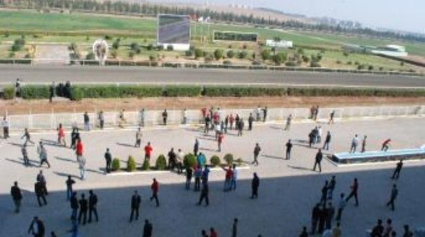 2013-2014 At Yarışı Sezonu Başladı