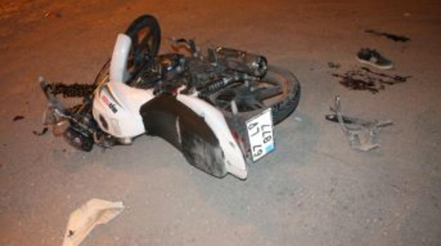 Otomobilin Altında 150 Metre S&uuml;r&uuml;klenen Gen&ccedil; Ağır Yaralandı