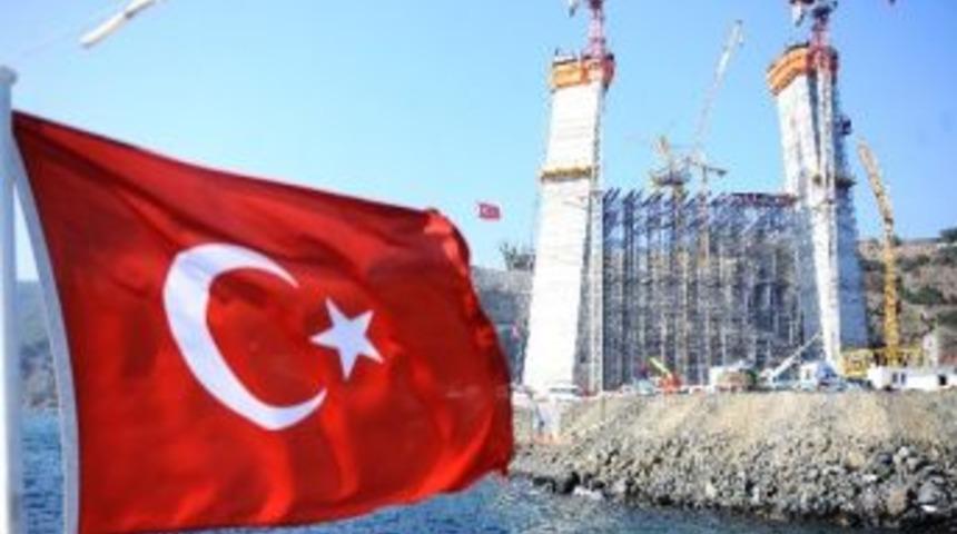 3. K&ouml;pr&uuml;n&uuml;n inşaatında bin 500 kişilik seferberlik