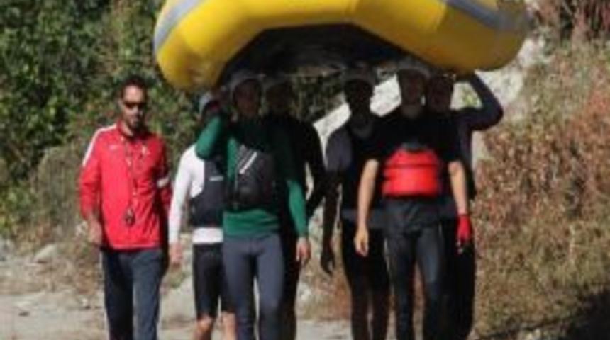 U19 Rafting Milli Takımı D&uuml;nya Şampiyonası&rsquo;na Hazırlanıyor